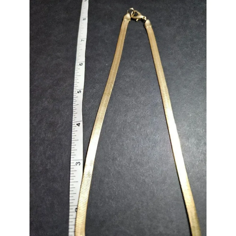 Gold tone herringbone chain 18